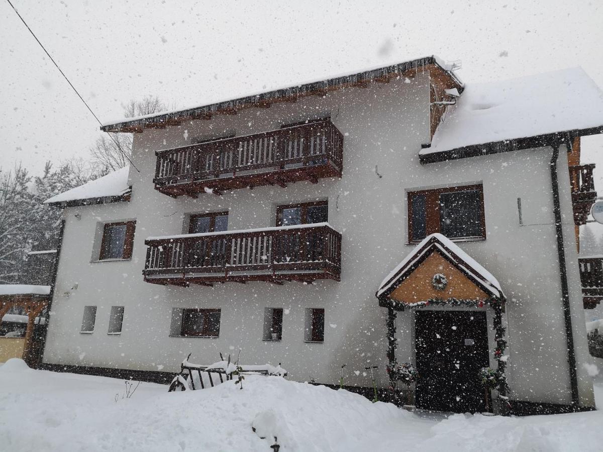 Penzion Zázrifka Zázrivá Exterior foto